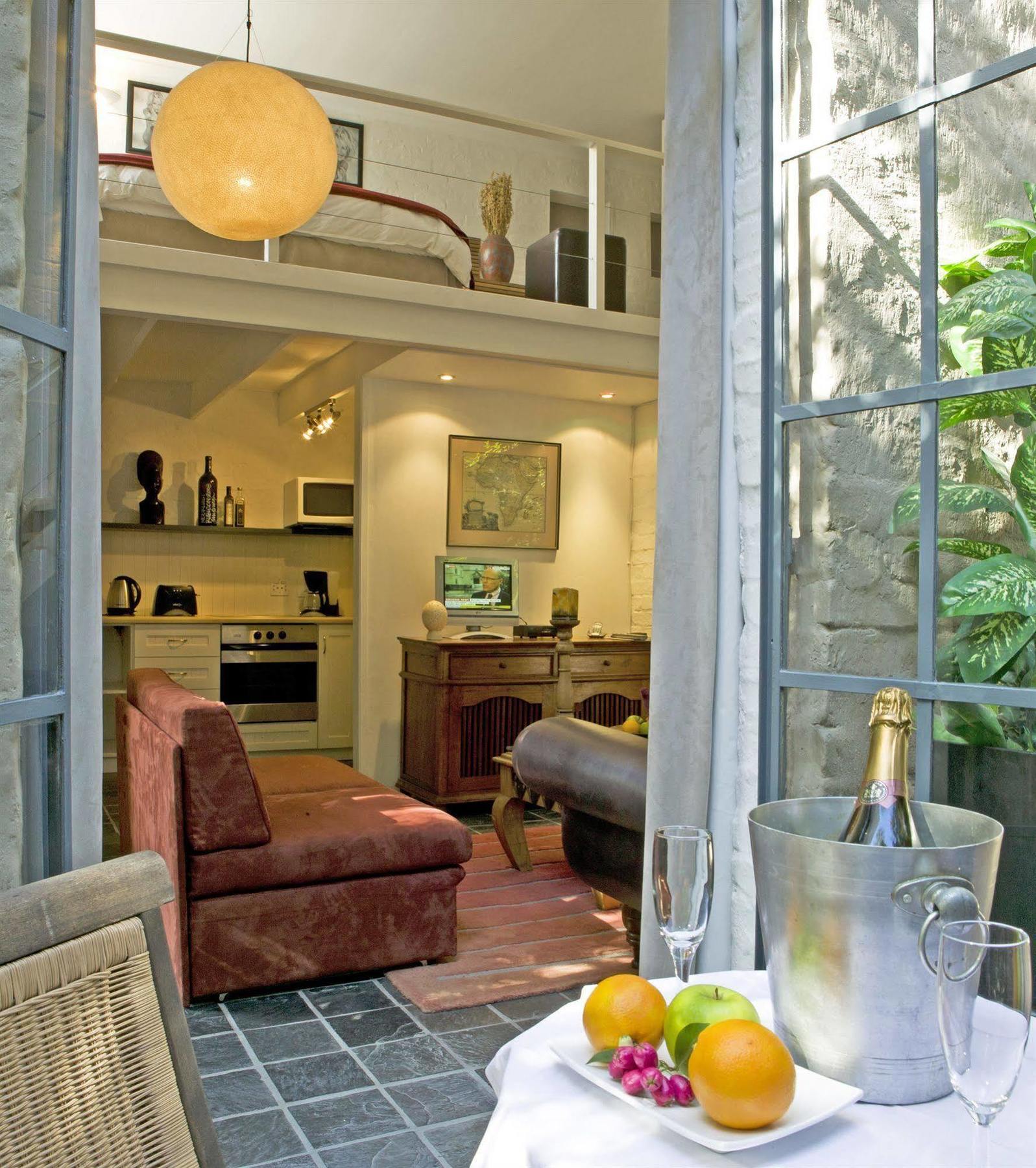 Alta Bay Hotel Kaapstad Buitenkant foto